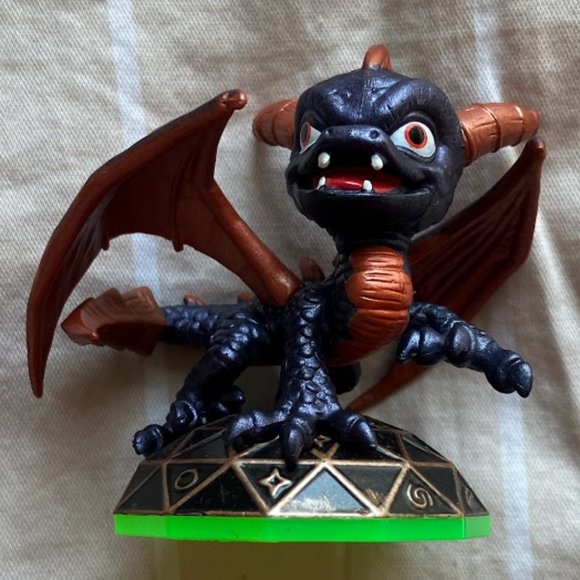 Figurine SKYLANDERS Serie 1 SPYRO'S Adventure GILL GRUNT K